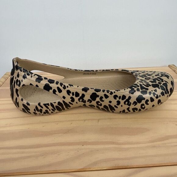 Women’s Crocs Size 10 Kadee Animal Print Leopard Slip-on Ballet Flat Shoes - Picture 7 of 9